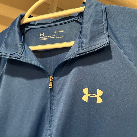 Under Armour Heat Gear Quarter Zip Pullover - Picture 3 of 8